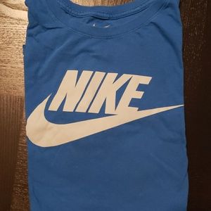 Nike t shirt
